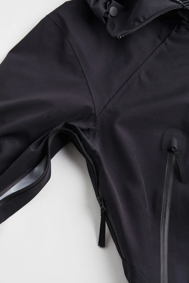 اتش اند ام جاكيت مقاوم للماء